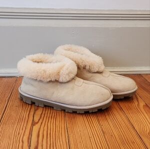 UGG slipper house shoes
